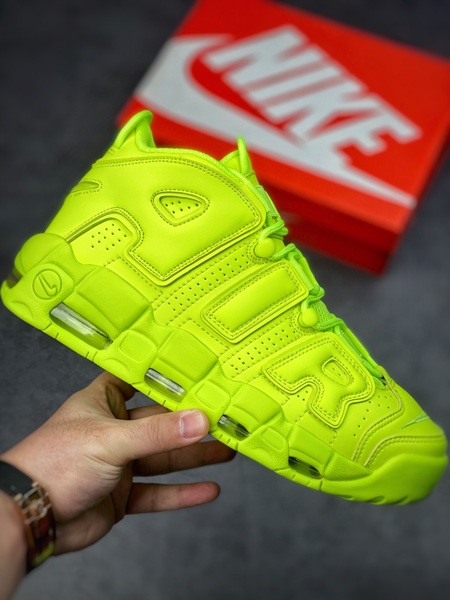 260 Air More Uptempo 代表着历史最高版本皮蓬 DX1790-700