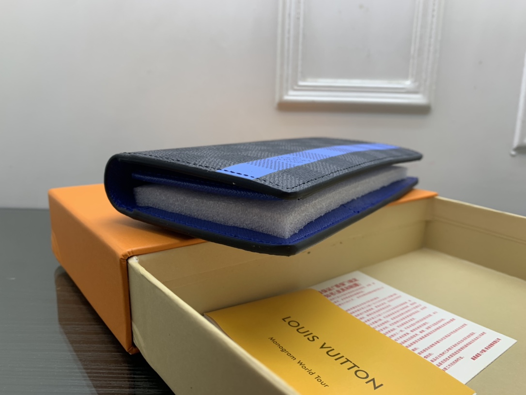 Close up of the leather texture on the slim bifold wallet