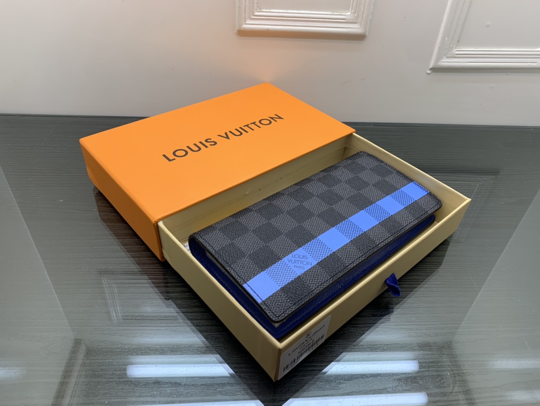 Slim leather bifold wallet front view