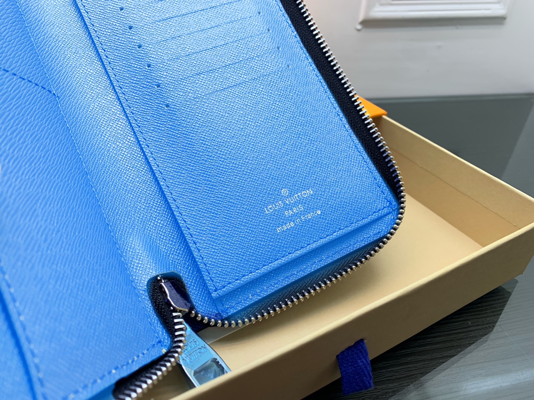 Leather wallet with contents