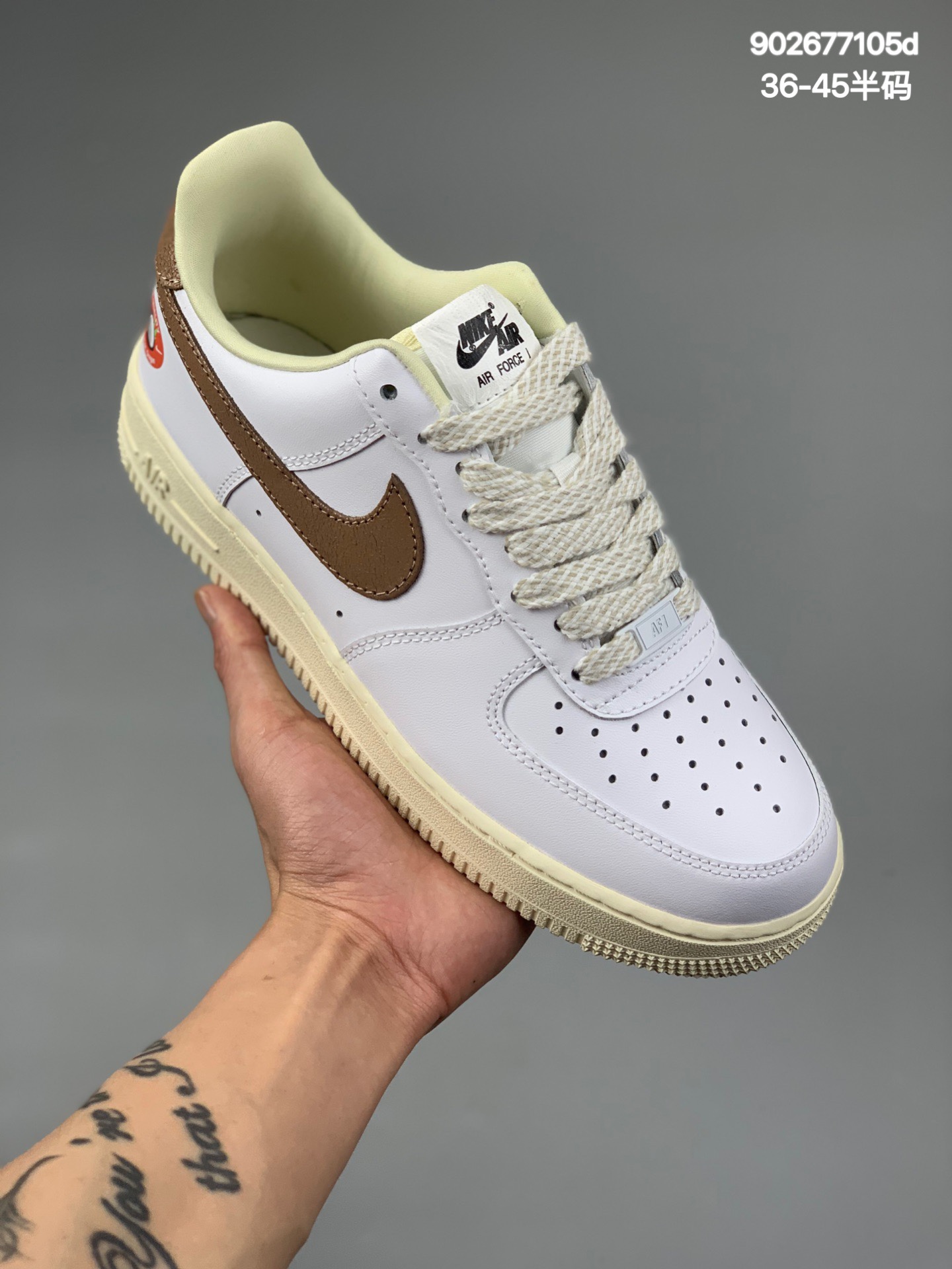 本地
耐克/Nike Air Force 1 Low 空军一号  头层皮面 经典低帮百搭板鞋 头层原装品质 原档案 内置全掌Solo气垫 高清洁度 完美鞋型  货号：DJ9943-101 尺码：36 36.5 37.5 38 38.5 39 40 40.5 41 42 42.5 43 44 44.5 45
编码：902677105d