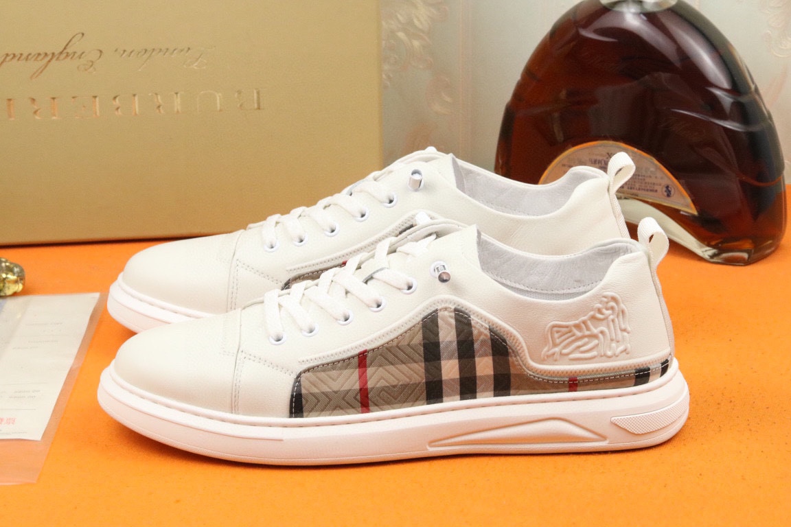 I5 爆款 Burberry 巴宝莉   代购款男士官网同步，鞋面采用进口头层牛皮，猪皮内里， 完全1比1复刻，防滑耐磨橡胶大底鞋子舒适度极高，原厂跟单货，高品质看细节，欢迎对比