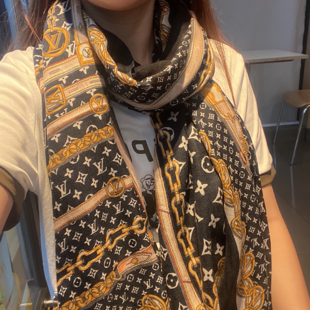 Louis Vuitton Knockoff
 Scarf Shawl Printing Cashmere