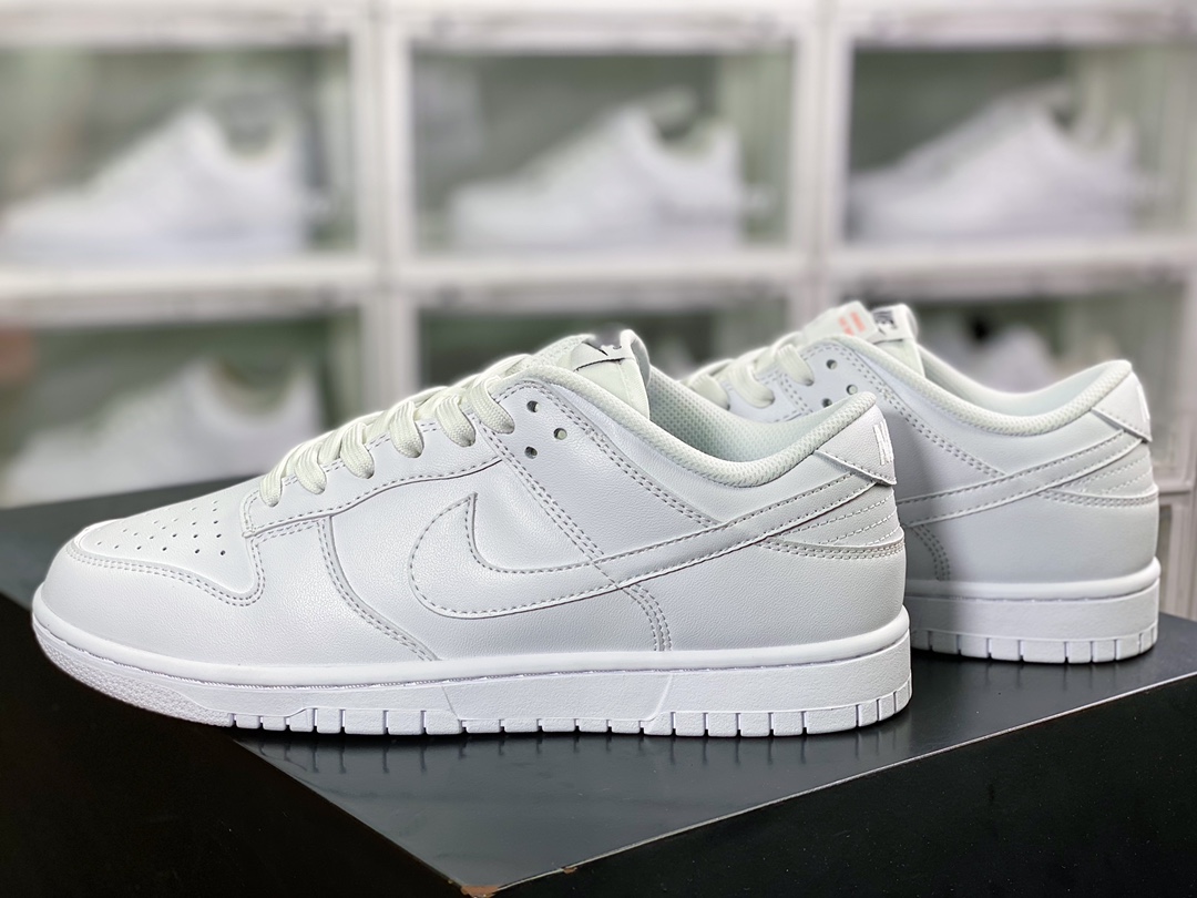 220  WMNS SB Dunk Low”UV White/Blue And White Porcelain”扣篮系列低帮休闲运动滑板板鞋“皮革纯白”DD1503-109