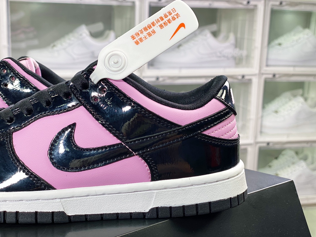 220 SB Dunk Low”White/Black”扣篮系列低帮休闲运动滑板板鞋“皮革黑紫”DJ9955-600