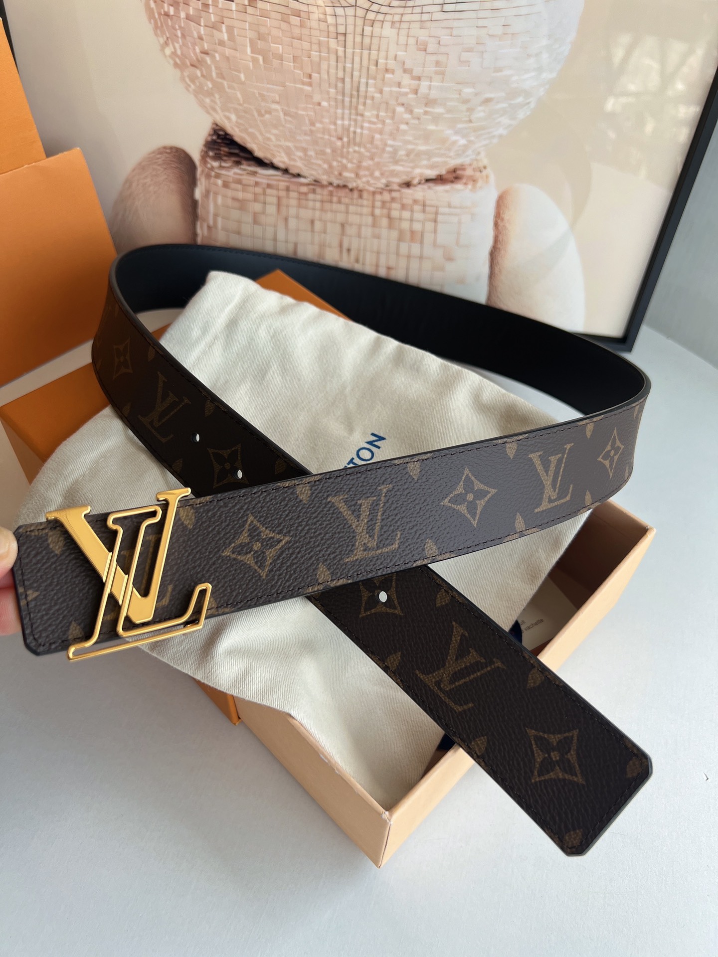 LV/路易威登   2022新款男士商务腰带4.0cm