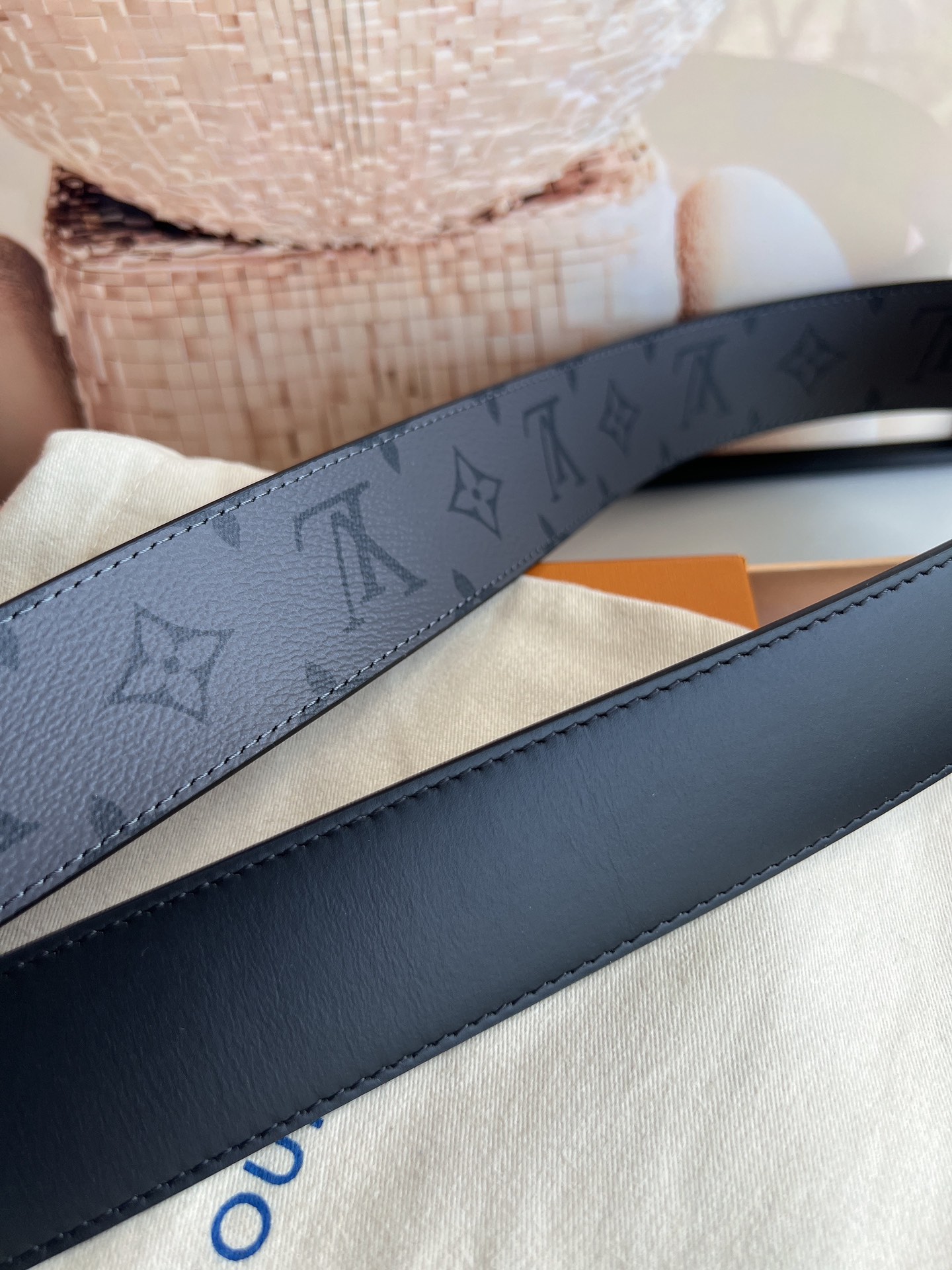 LV/路易威登   2022新款男士商务腰带4.0cm