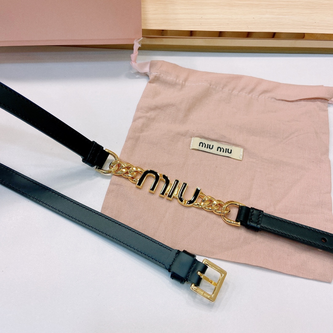MiuMiuOversize涂珐琅金
