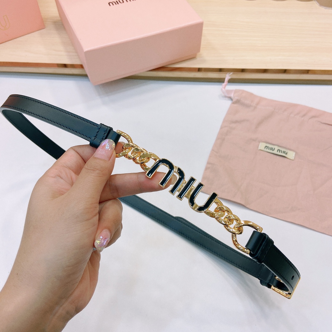 MiuMiuOversize涂珐琅金