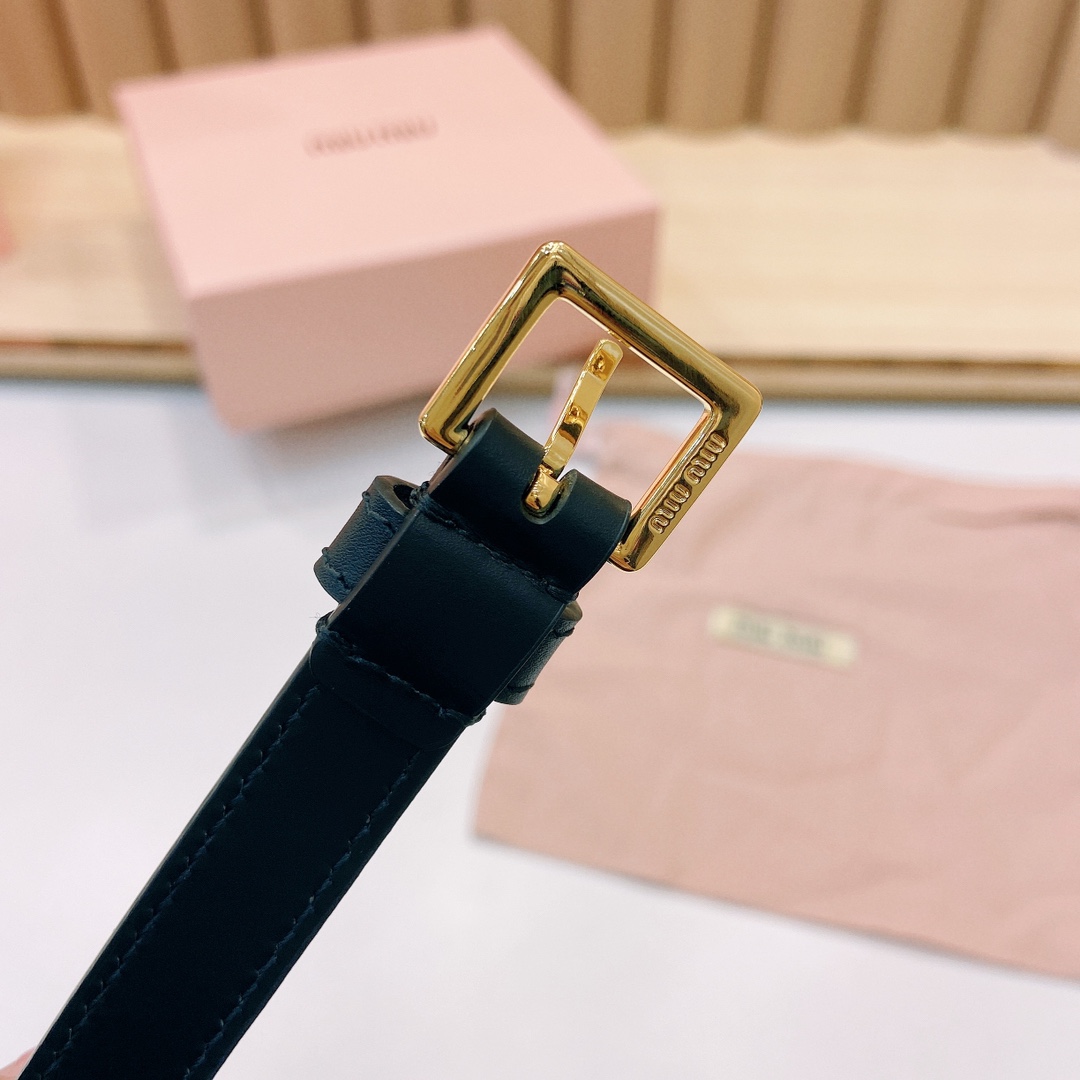 MiuMiuOversize涂珐琅金