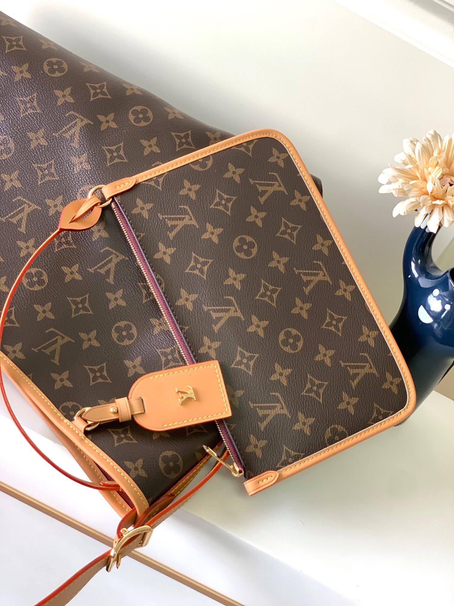 CarryAll MM Monogram Canvas - Handbags - Louis Vuitton M46197