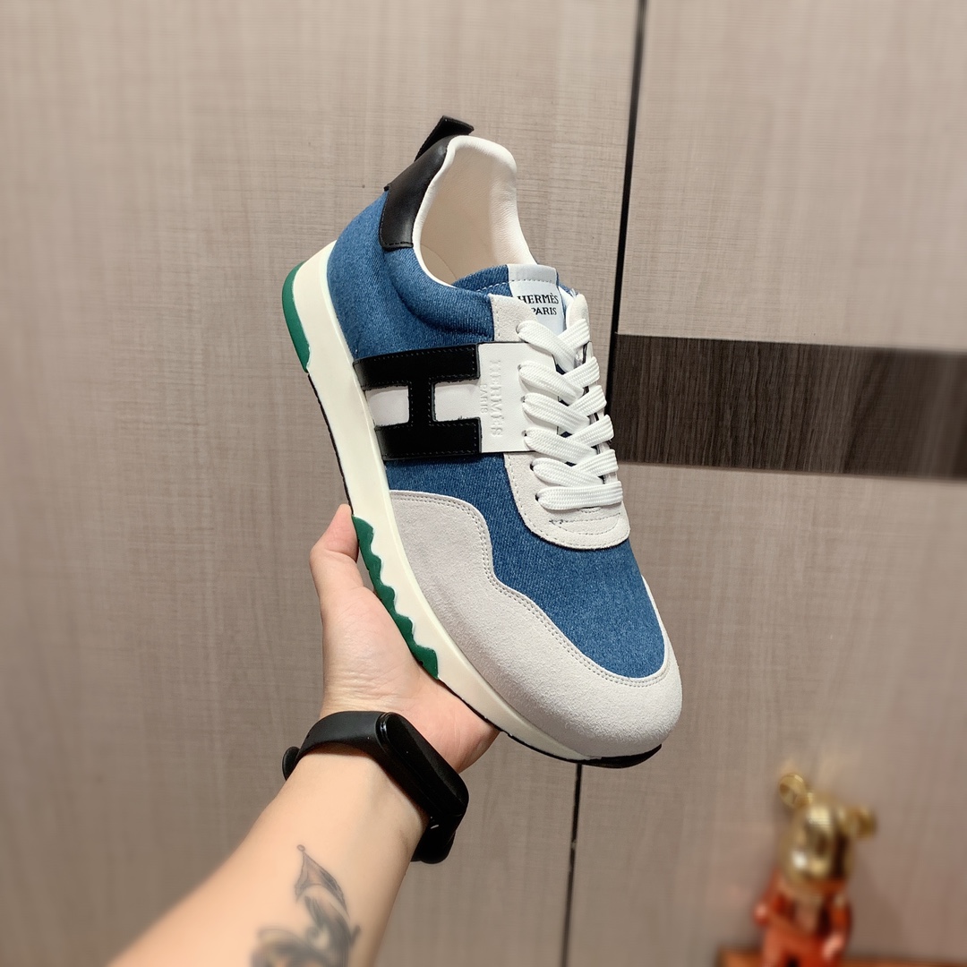 I5     Hermes 爱马仕  最新爆款休闲皮鞋，顶端品牌 奢侈～代购，顶级～质量。专柜同卖产品 鞋面選用进口透气牛皮搭配材质透气羊皮内里精细做工。原版个性时尚柔软橡膠耐磨防滑大底，上脚轻巧舒适，实物拍摄實物更好看，131广州码: 38-44，4色入选