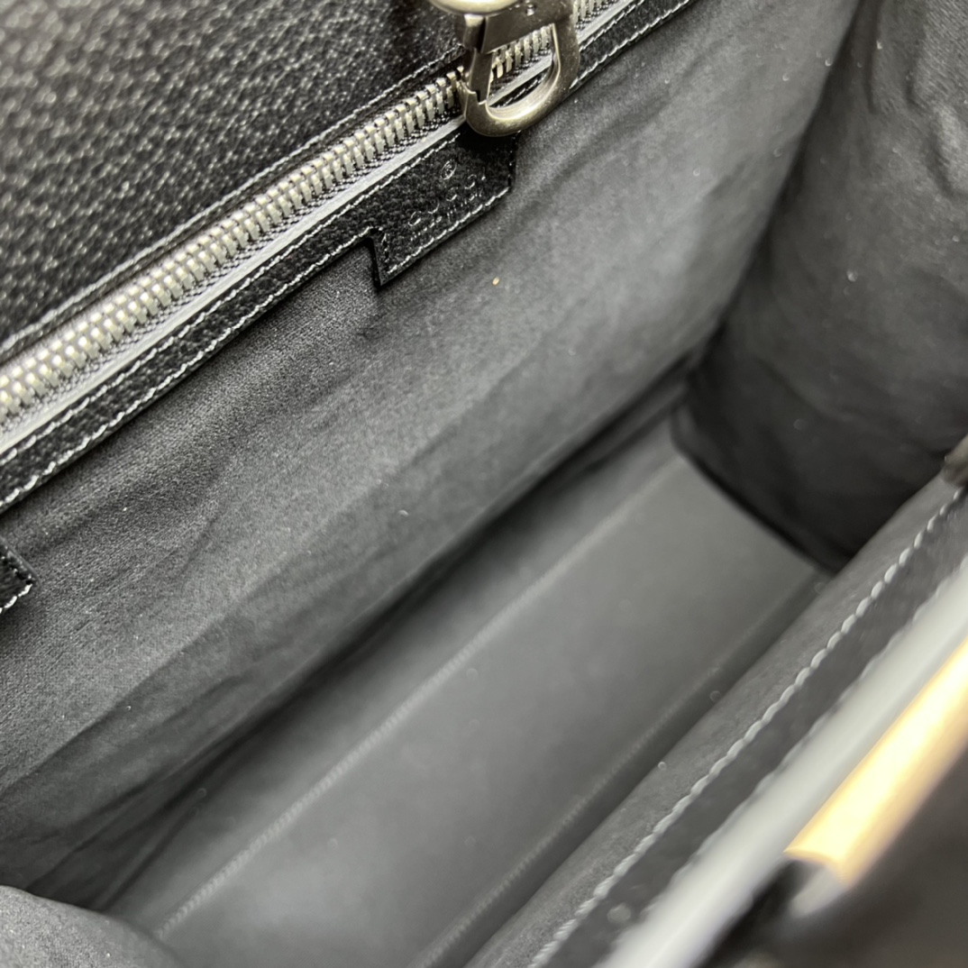 GUCCI古驰饰老虎印花GG中号托特包674155