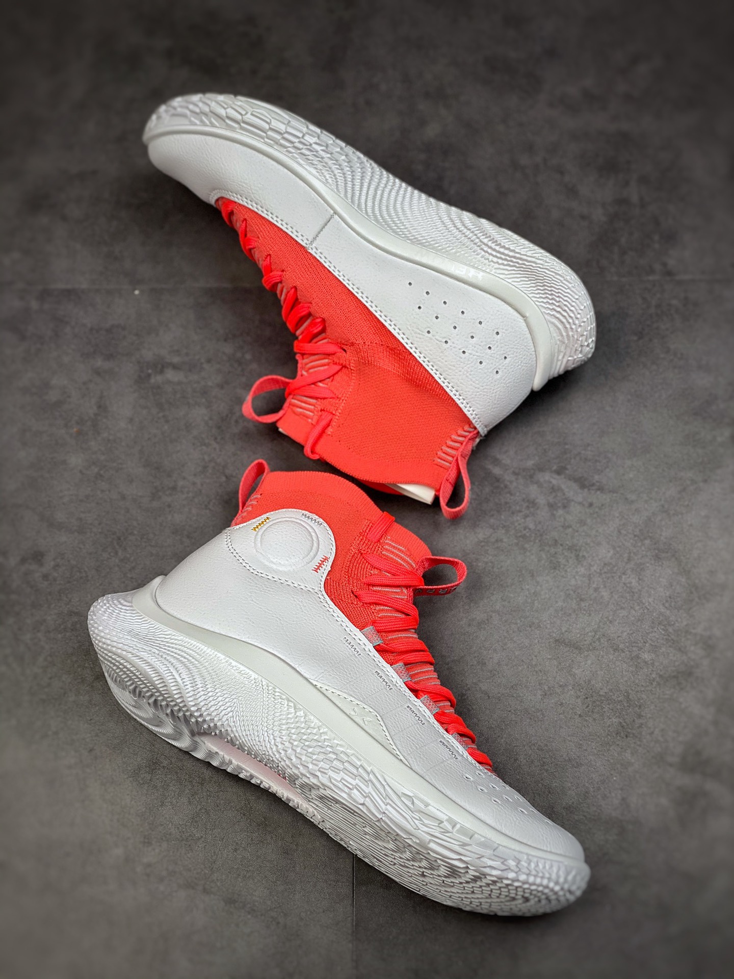 220 Under Armour Curry 4库里4代 Flotro实战篮球鞋白红3024861-100