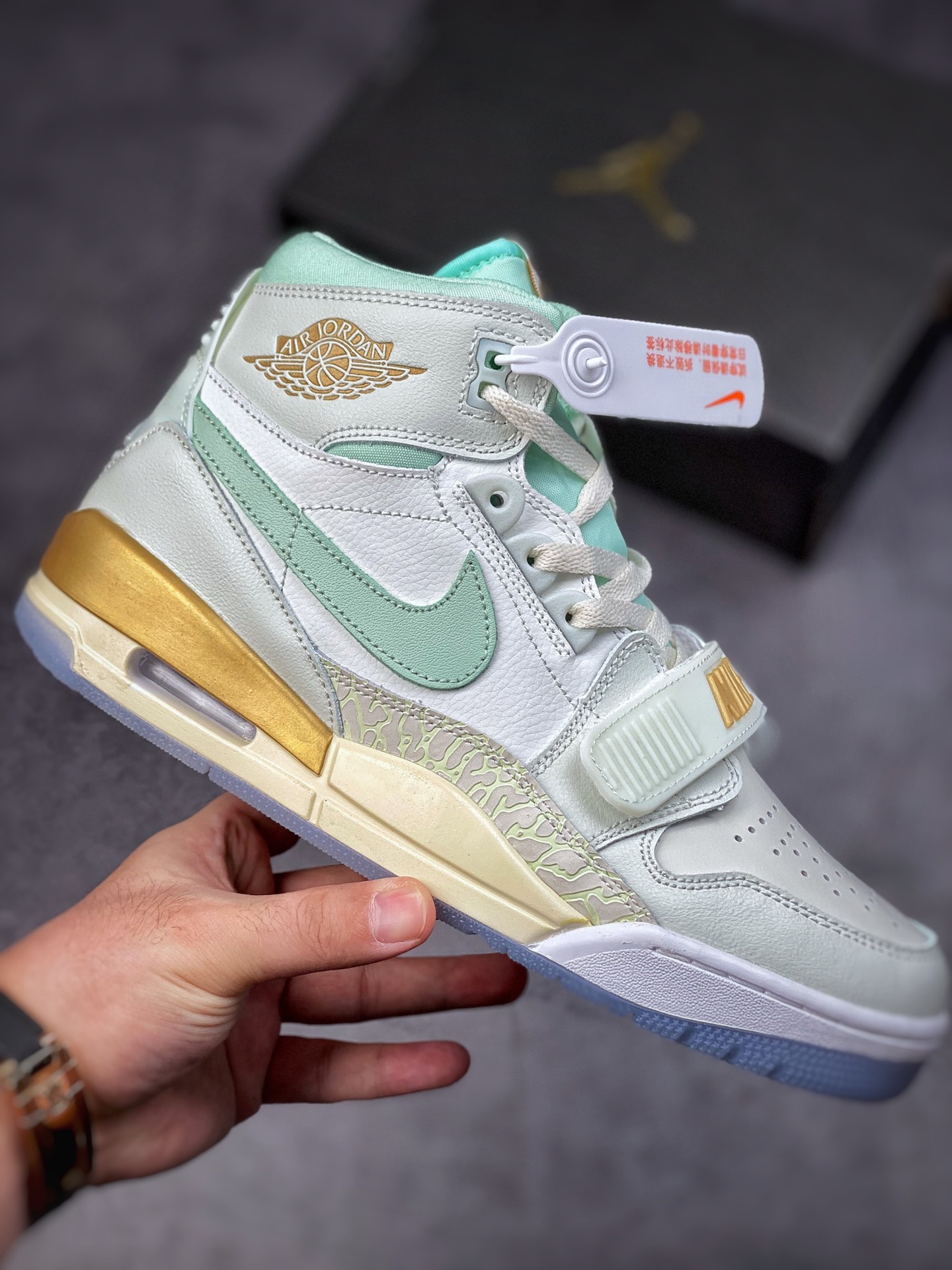 240 Air Jordan Legacy 312 薄荷绿 DR8486-131