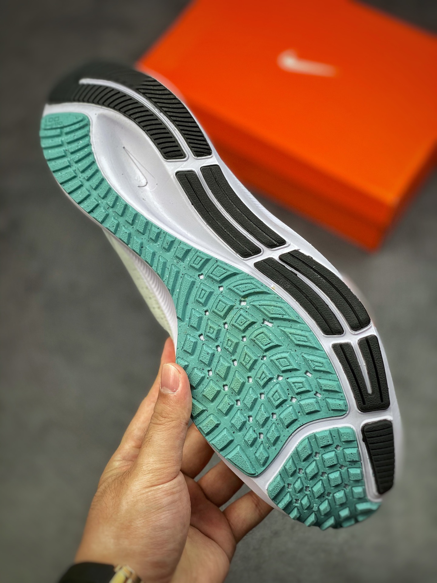 170 Air Zoom Pegasus 38飞马系列 CW7356-105