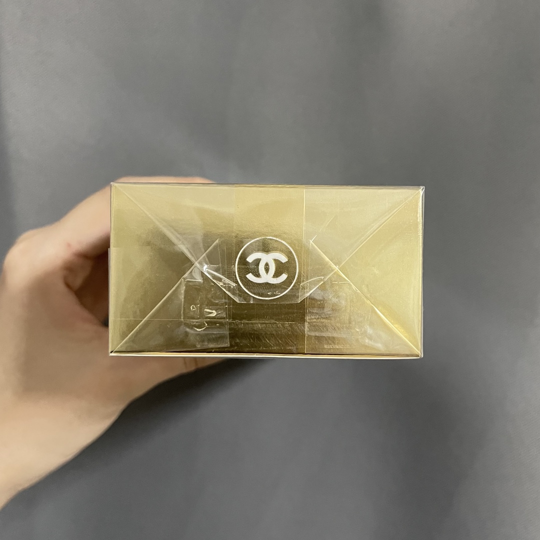 Chanel Coco Mademoiselle Foaming Shower Gel - 6.8 oz (200ml) 6 i1662195190 5580 2
