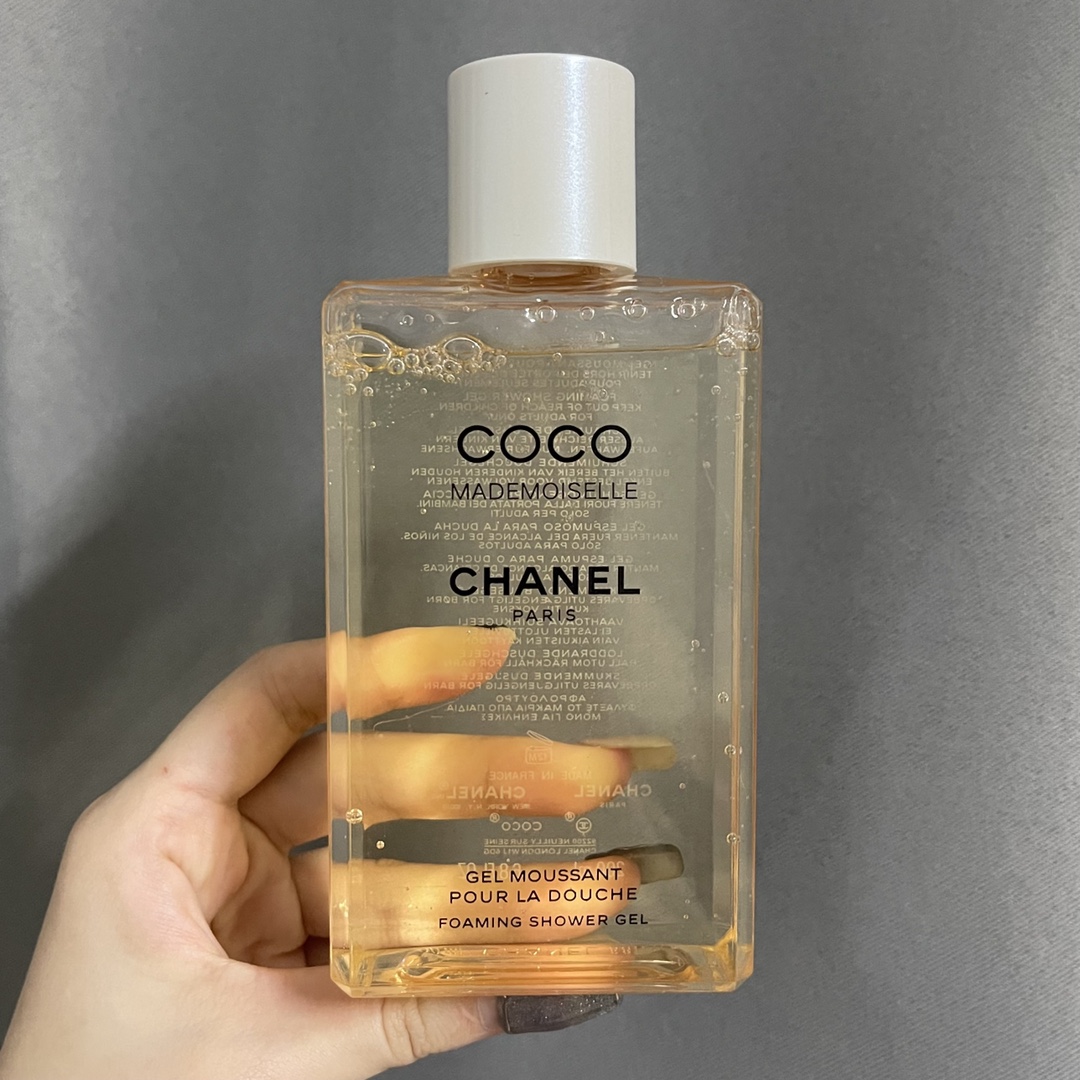 Chanel Coco Mademoiselle Foaming Shower Gel - 6.8 oz (200ml) 4 i1662195190 8503 4