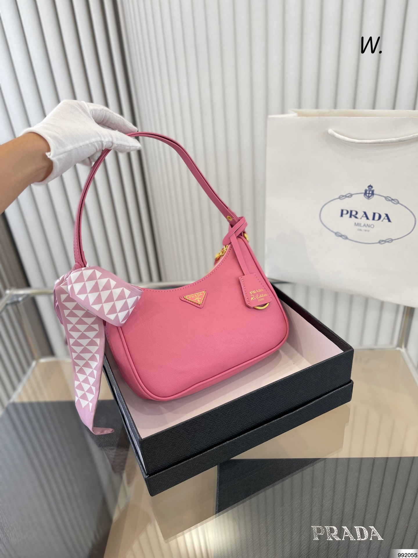 J5 7色配盒  普拉达 Prada hobo腋下包 12