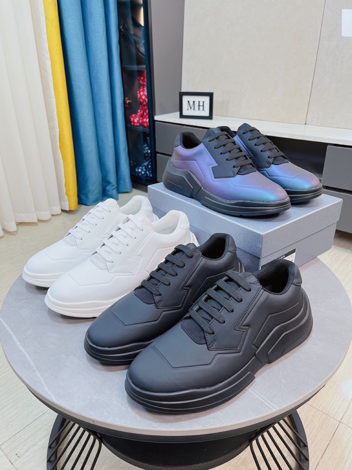 J5 官网爆款Prada 普拉达顶级原单