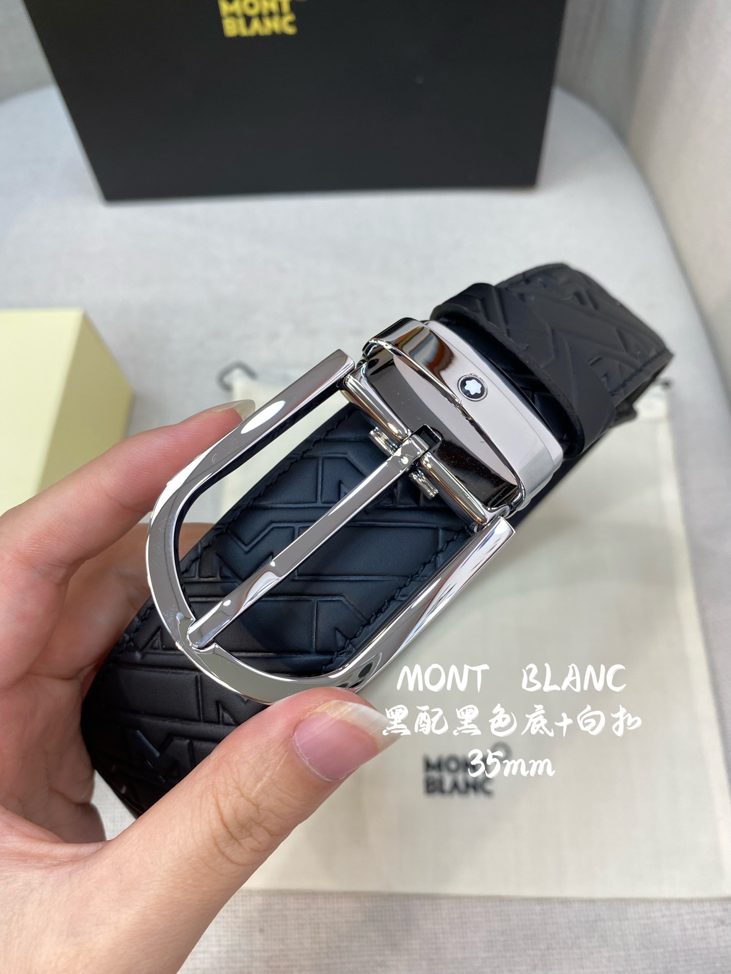 Montblanc万宝龙宽3.5cm采用头层牛皮压花精品钢扣自由裁剪商务休闲皮带