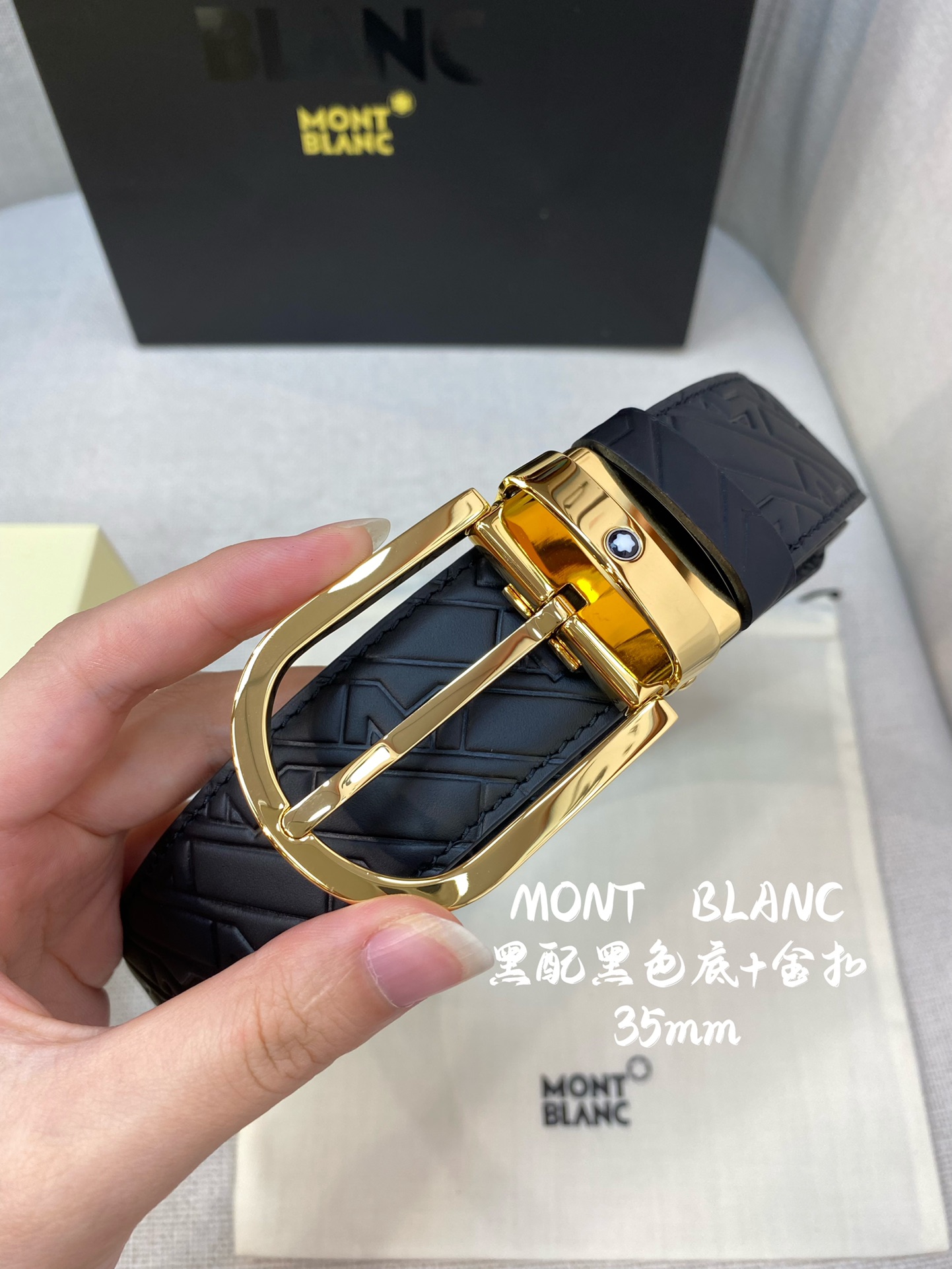 Montblanc万宝龙宽3.5cm采用头层牛皮压花精品钢扣自由裁剪商务休闲皮带