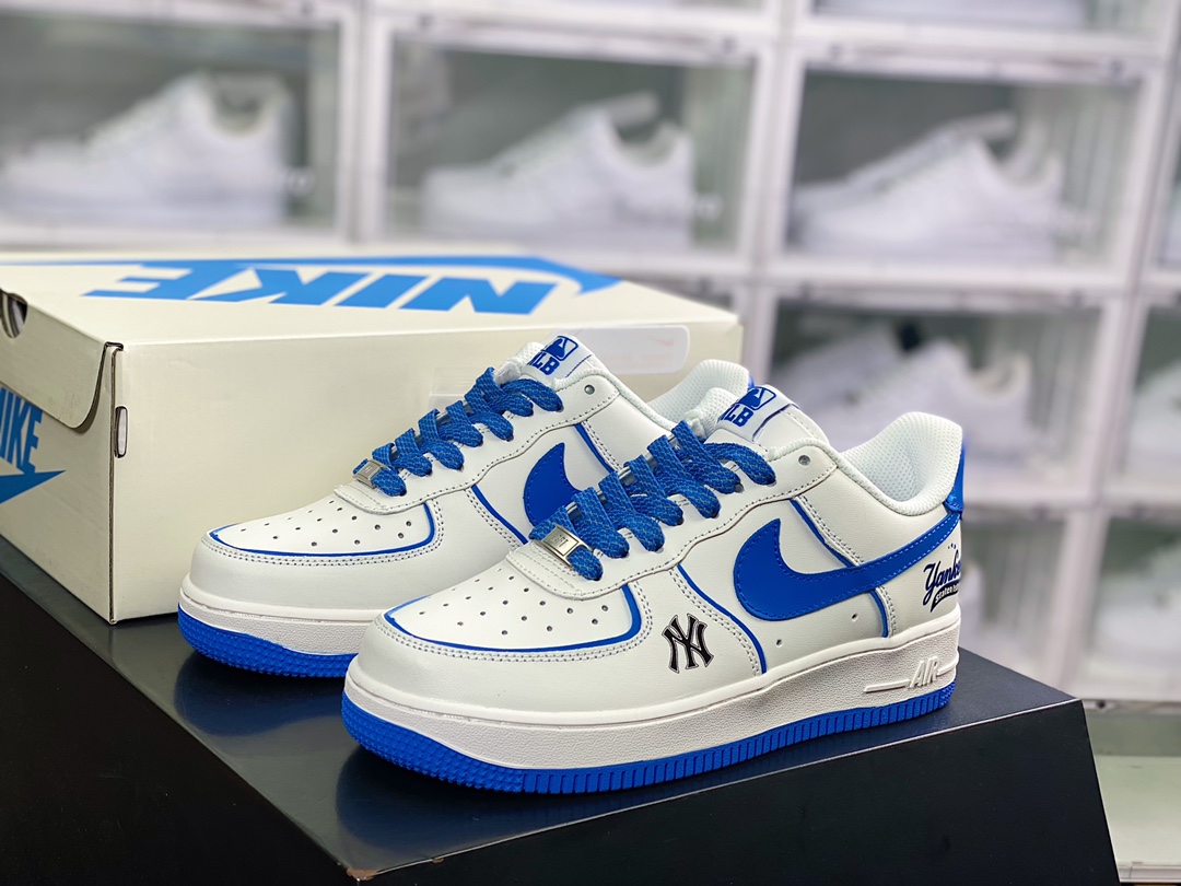 240 MLB x Air Force 1 Low”MLB/Blue”空军一号低帮经典百搭休闲运动板鞋“皮革米白宝蓝边NY印花”BS8806-522