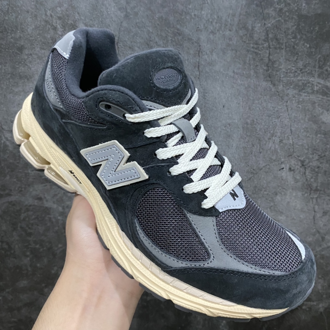 图片[3]-外贸纯原 新百伦NB New Balance 2002R碳灰色 原厂数据开发 原厂网纱 正确卡色皮料冲裁组合 匠心打造 耗时两个月开发完成 工艺极其复杂难度可想而知 新开独立私模大底 全网唯一正确做旧组合大底 高端零售专供产物 尺码：36/46.5-选品中心
