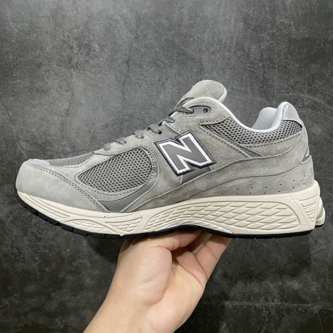 图片[2]-外贸纯原 新百伦NB New Balance 2002R元祖灰 原厂数据开发 原厂网纱 正确卡色皮料冲裁组合 匠心打造 耗时两个月开发完成 工艺极其复杂难度可想而知 新开独立私模大底 全网唯一正确做旧组合大底 高端零售专供产物 尺码：36/46.5-选品中心