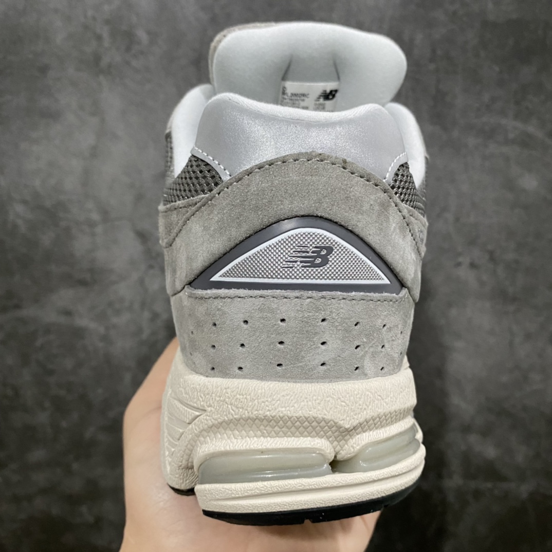 图片[4]-外贸纯原 新百伦NB New Balance 2002R元祖灰 原厂数据开发 原厂网纱 正确卡色皮料冲裁组合 匠心打造 耗时两个月开发完成 工艺极其复杂难度可想而知 新开独立私模大底 全网唯一正确做旧组合大底 高端零售专供产物 尺码：36/46.5-选品中心