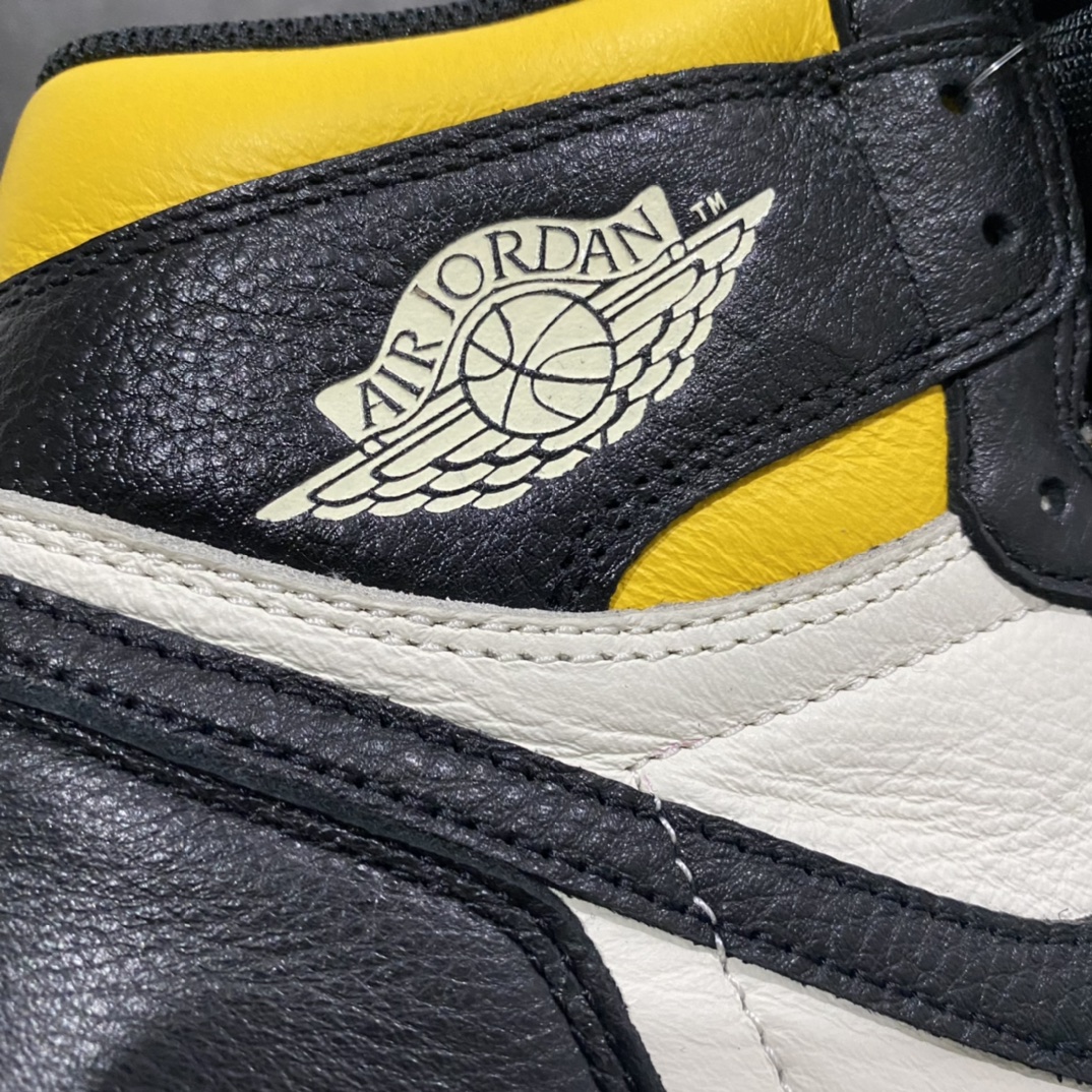 图片[9]-Air Jordan AJ1 NRG “No L’s” 禁止转卖黑黄 861428-107 细节百分百区别市面 刺绣 排气孔 鞋带口 皮料裁剪 大底纹路 车线 印刷 飞翼 中底 背胶 公司工艺无需多言 碾压各路复刻 入了正品朋友不妨自行对比 尺码 40 40.5 41 42 42.5 43 44 44.5 45 46 47.5-选品中心