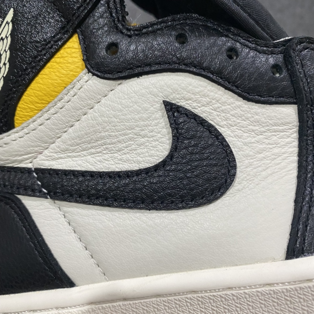 图片[2]-Air Jordan AJ1 NRG “No L’s” 禁止转卖黑黄 861428-107 细节百分百区别市面 刺绣 排气孔 鞋带口 皮料裁剪 大底纹路 车线 印刷 飞翼 中底 背胶 公司工艺无需多言 碾压各路复刻 入了正品朋友不妨自行对比 尺码 40 40.5 41 42 42.5 43 44 44.5 45 46 47.5-选品中心