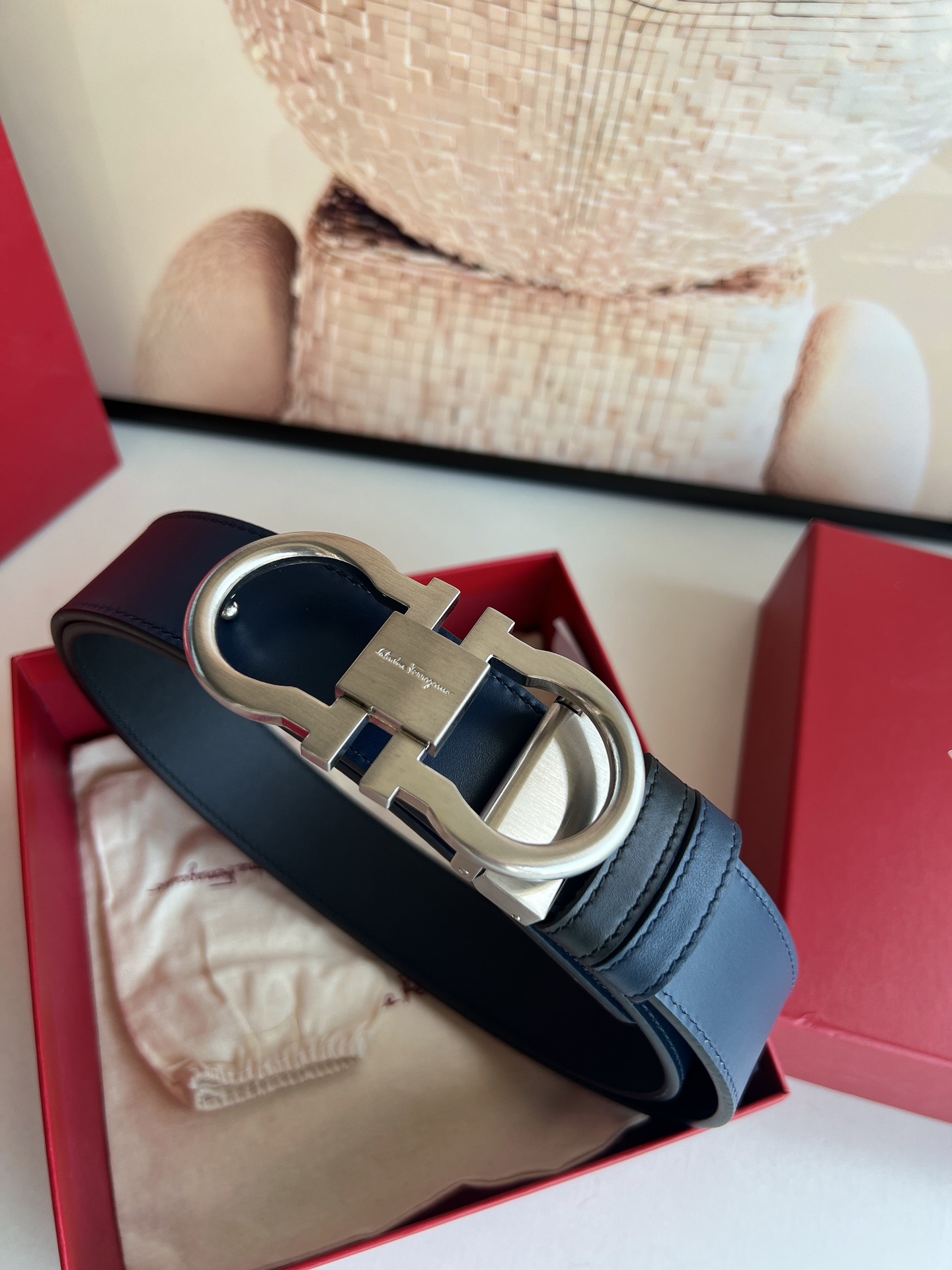 Ferragamo菲拉格慕  精品8字专柜版型金属扣男士3.5cm腰带