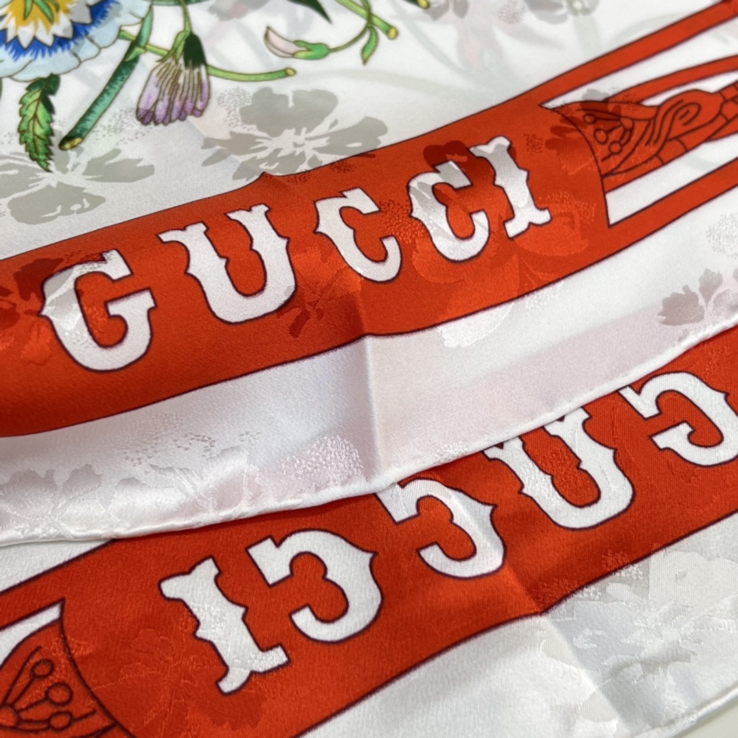 Gucci Flora Silk Scarf, White & Red Floral Print, 90x90cm 8 i1662260730 7616 6