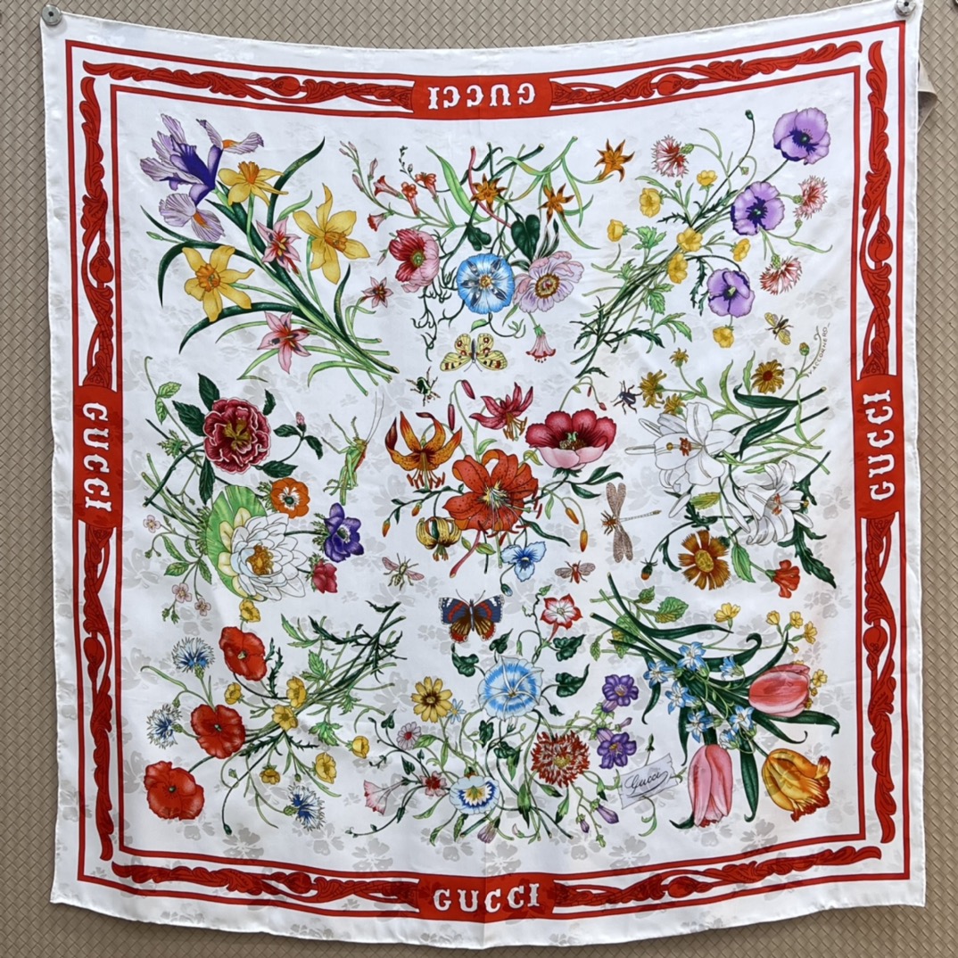 Gucci Flora Silk Scarf, White & Red Floral Print, 90x90cm 2 i1662260730 9080 0