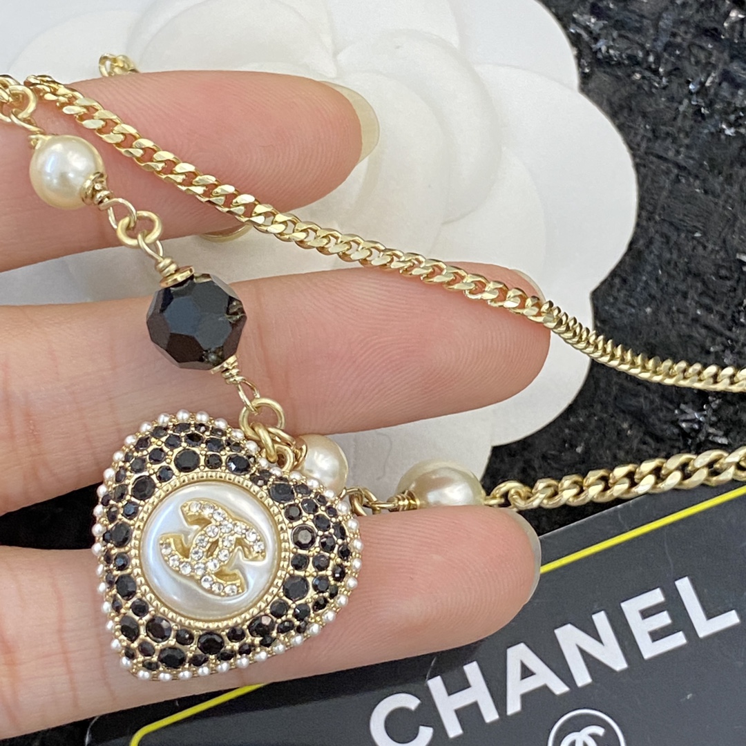 编码H487 🛍香奈儿手链热销款🔥爆上新🆕🆕🆕😎CHANEL22A浅金双层黑色爱心手链💕爱心外面一圈小珍