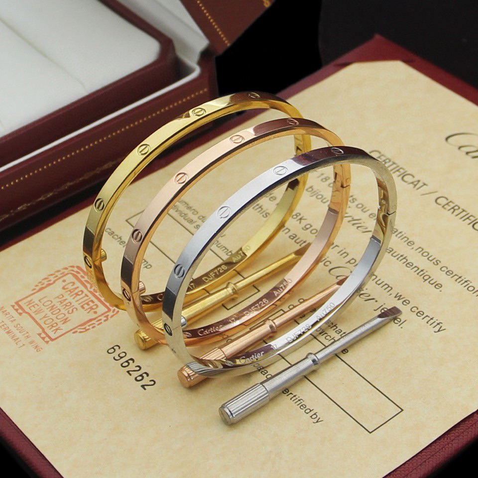Cartier 六代手镯Cartier 卡地亚官网最新发布