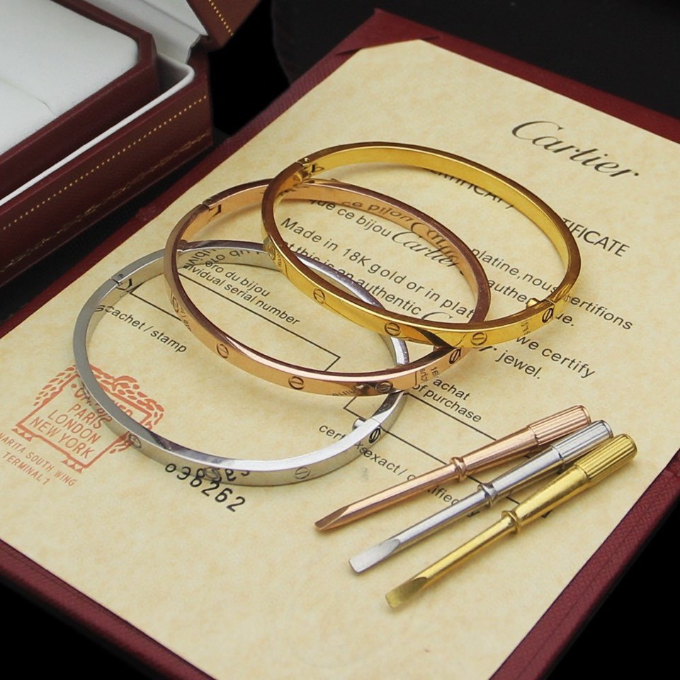 Cartier 六代手镯Cartier 卡地亚官网最新发布