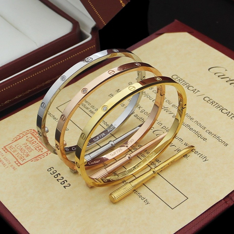 Cartier 六代手镯Cartier 卡地亚官网最新发布