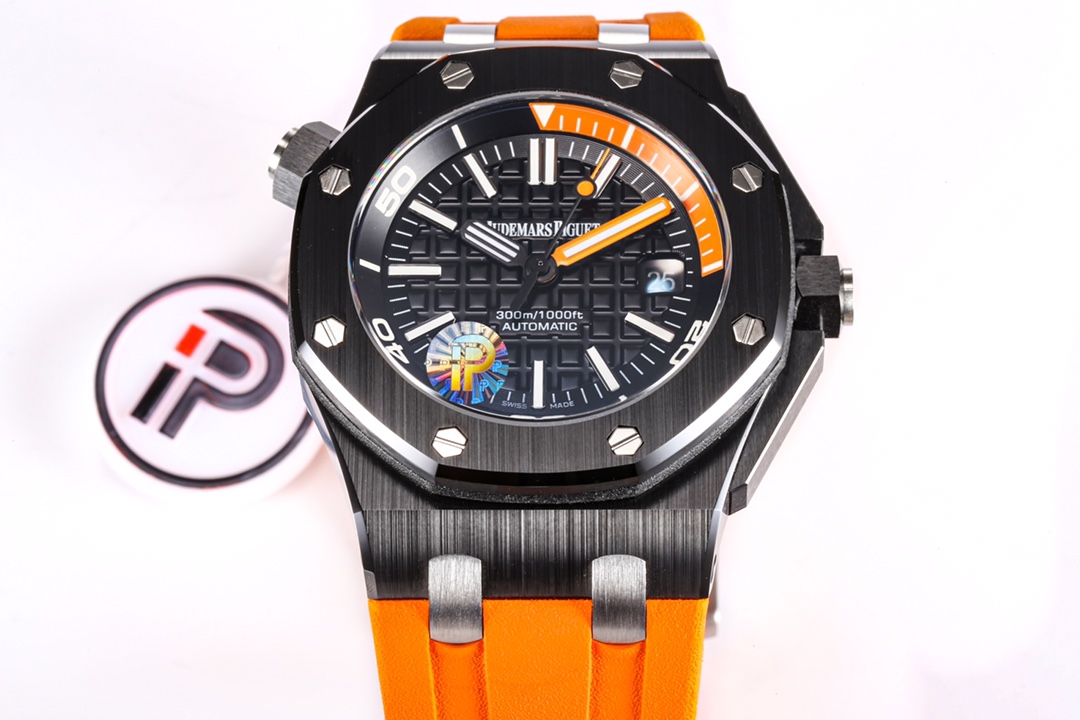 NO:387412,The new IP color scheme gives you a different feeling. It can be paired with a black belt!  IP.FACTORY Reshapes the Legend - Audemars Piguet 15707 Black Ceramic Classic Returns IP Factory is committed to making the details of the ceramic legend to the best!  Watch size 42mm*13.9mm 1. The case is made of all ceramic material and is brushed. Compared with the brushed steel material, the effect is deeper and more three-dimensional. The sides are clear and the angle is tough. The ceramic case, ceramic outer ring, and ceramic crown have high hardness and scratch resistance. The ceramic material greatly adds points to the product, making the appearance of this watch more tough and gorgeous. 2. The mirror is made of sapphire glass mirror, which is placed at the same angle as the genuine product, maintaining the same transparency and brightness, and a consistent anti-glare effect. 3. The filling and effect of luminous light are very full and lasting. It is very careful about luminous light. 4. The rubber strap is matched with titanium alloy pin buckle and the original. It is very simple and practical. The pin buckle is also engraved with 'AP' classic LOGO.  5. IP direct-click the key points, equipped with a stable modified movement, polished with the strongest movement ply, and specially adjusted the automatic color; the best plywood details at present. 6. The most humane loosenable head cushioning ensures that it fits more with the wrist and is more comfortable to wear. 7. The three-dimensional and neat 'biscuit texture' on the plate is exactly the same as the genuine one, and the classic large grid highlights the characteristics of Audemars Piguet. 8. Calendar magnifying glass, strong transparency, and every detail of the calendar font is benchmarked against the authentic one. The function is stable and the material is consistent!  Reshape the legend classics, audemars19860909ip新配色,给你不一样的感觉.可配黑色带！ IP.FACTORY重塑传奇——爱彼15707黑色陶瓷经典归来 ip厂致力于把陶瓷传奇细节做到最好！腕表尺寸42mm*13.9mm 1.表壳采用全陶瓷材质并做了拉丝处理,相比精钢材质的拉丝,效果更深、更立体.侧面棱角分明,角度锋韧.陶瓷表壳,陶瓷外圈,陶瓷表冠,具有高硬度和抗划伤性.陶瓷材料为产品大大加分,使这款表的外观更加的硬朗和华丽 2.镜面和正品一样采用的是蓝宝石玻璃镜面,和正品放在同一下角度对比,保持一样的通透明亮度,一致的防炫光效果 3.夜光的填充及效果十分饱满,持久.对夜光十分用心.做到无异. 4.橡胶表带搭配钛合金针扣和原装一致,非常简单实用,针扣上“AP”经典LOGO雕刻的也是十分有力度 5.ip直击重点,搭载稳定改机芯,最强机芯夹板打磨,特调自动托颜色；目前最好的夹板细节. 6.最人性化的可松动头粒缓冲,确保更贴合手腕,佩戴更舒适. 7.立体工整的盘面“饼干纹理”和正品一模一样,经典的大网格凸显爱彼的特点. 8.日历放大镜,通透性强,日历字体每个细节对标正品 功能稳定,材质一致！ 重塑传奇 经典归来,,audemars,Watch