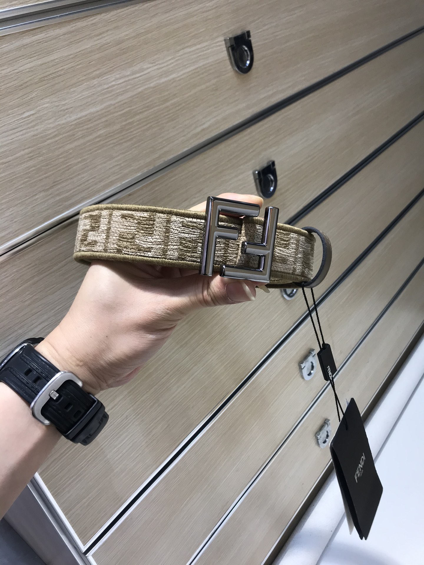 配送专柜包装打孔针宽35MM原版提花