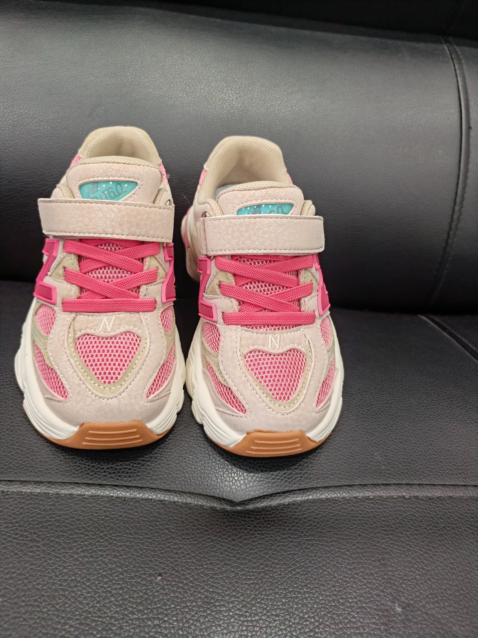 图片[6]-NB9060童鞋!！ 鞋底采用🔥EVA发泡➕防滑贴片一体成型🎆更受于孩子喜爱的超轻鞋底，超轻鞋底🔥 火爆🔥魔术贴➕鞋带设 尺码：26 27 28 29 30 31 32 33 34 35-选品中心