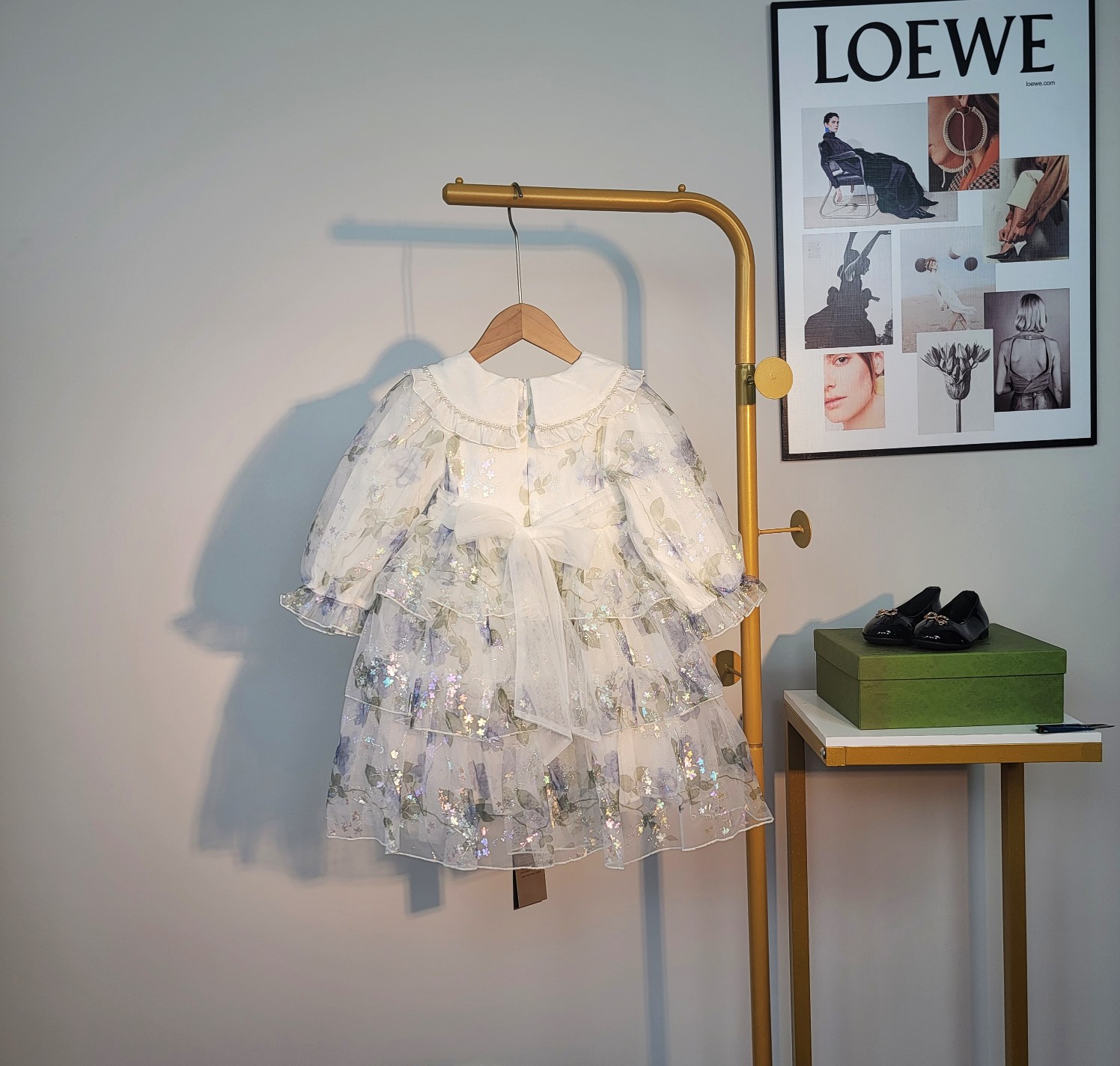 “Valentin0 Valentino 2022 Fall Children’s Dress: High-Quality Fabric, Variety of Sizes Available” - 图片 2
