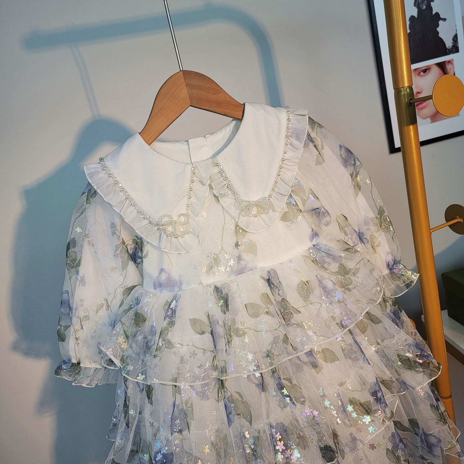 “Valentin0 Valentino 2022 Fall Children’s Dress: High-Quality Fabric, Variety of Sizes Available” - 图片 3