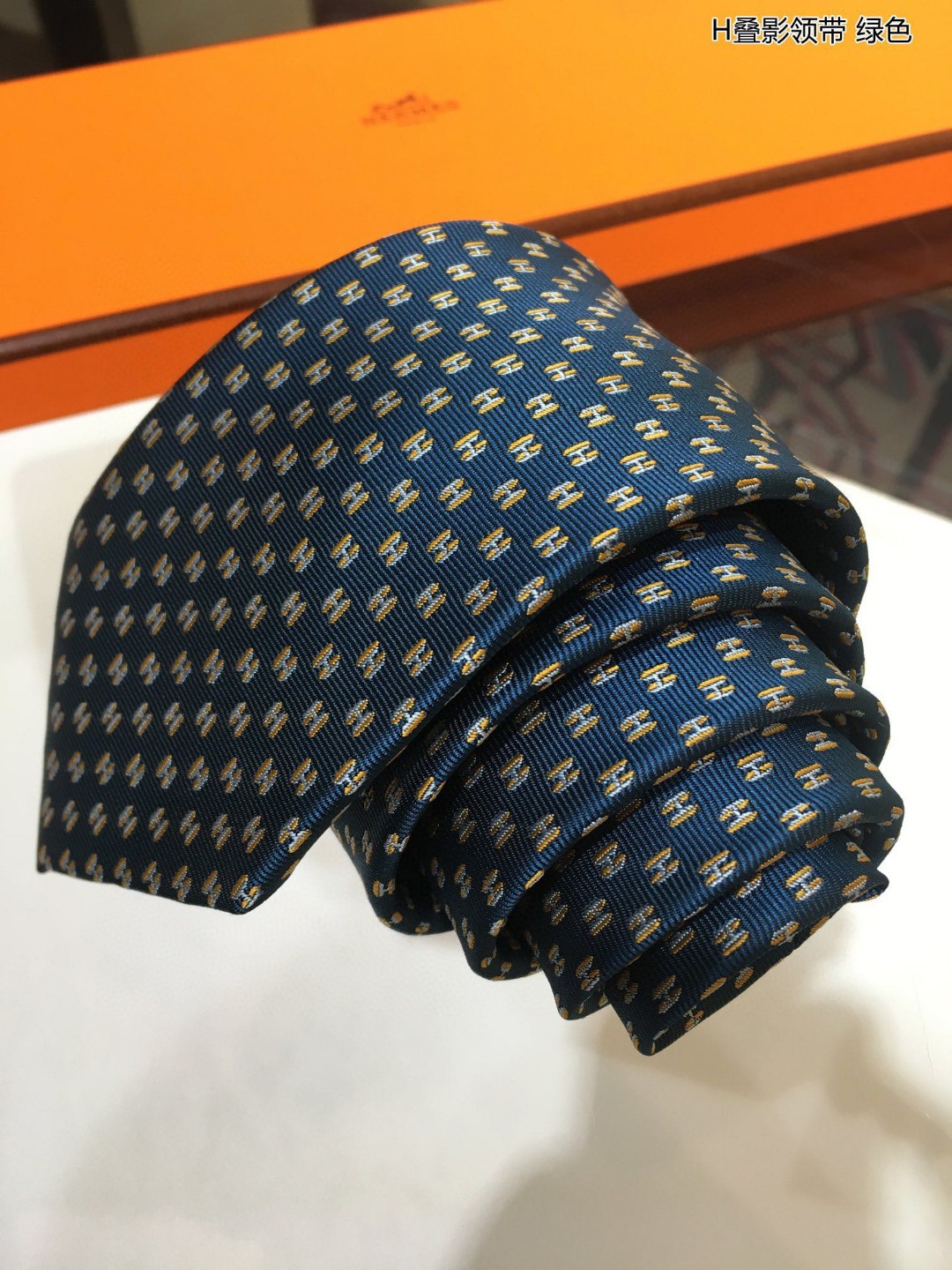 Hermes爱马仕100%顶级斜纹真丝叠影领带