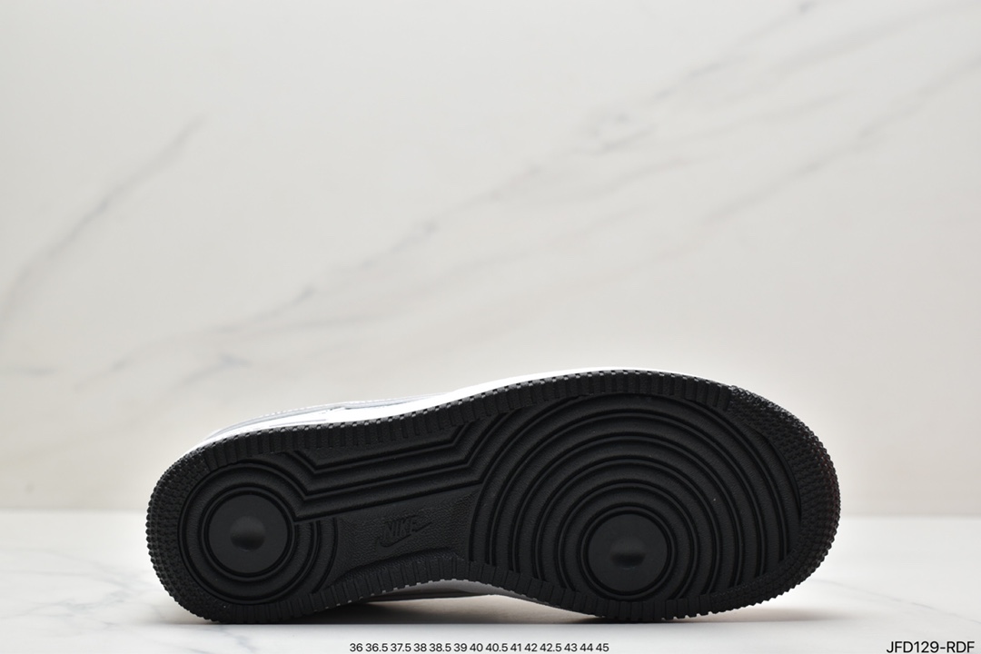 170 詹皇公司联名款Uninterrupted x Nike Air Force 1 签名涂鸦3M 空军一号经CQ0494-001