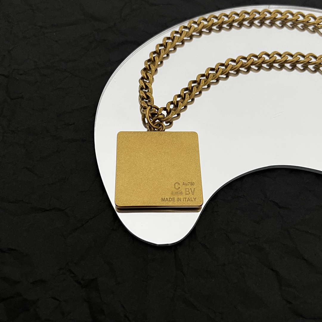 Title: Bottega Veneta BV Necklace Review: Metal Design with French Elegance, 58 cm Length. - 图片 2