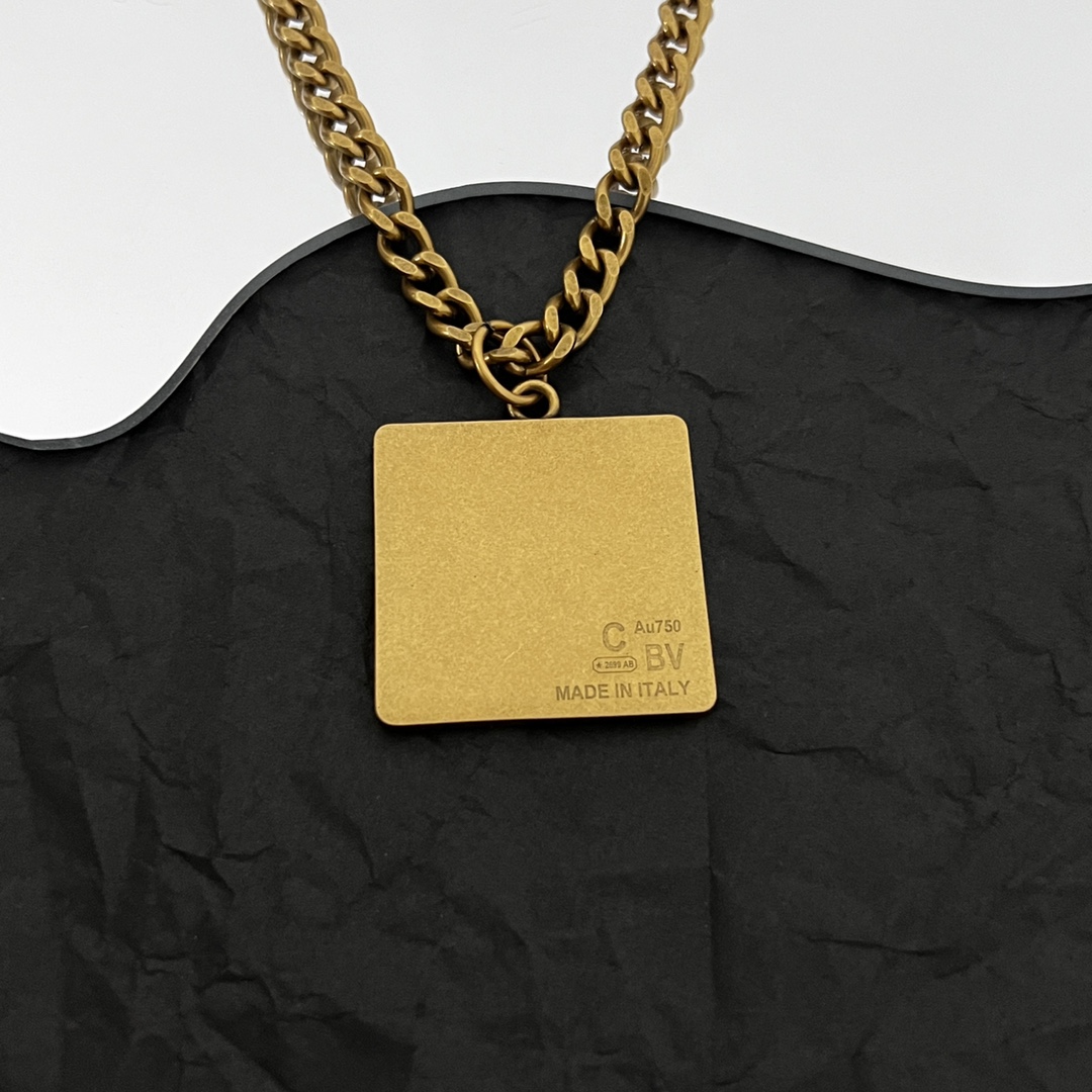 Title: Bottega Veneta BV Necklace Review: Metal Design with French Elegance, 58 cm Length. - 图片 5