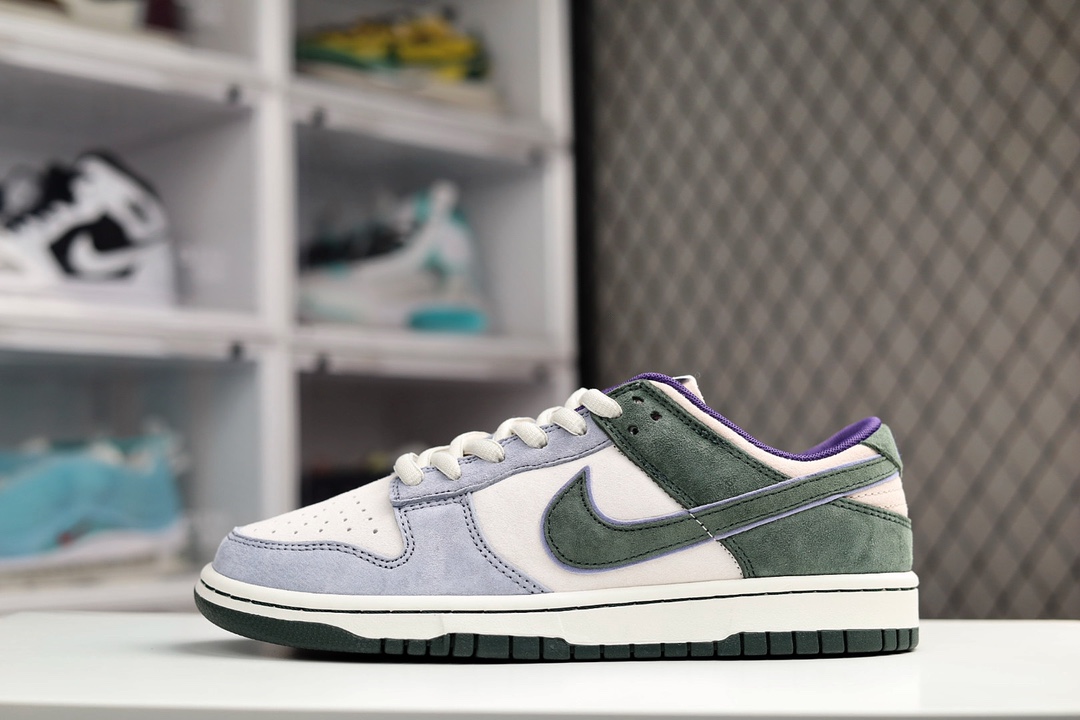 I0 纯原版本 Otomo Katsuhiro x NK SB Dunk Low “Steamboy OST” 大友克洋联名 蒸汽少年 冷风配色 配色冷色为基调秋冬专属配色 鞋身整体采用麂皮材质 鞋带、鞋身整体视觉效果十分亮眼