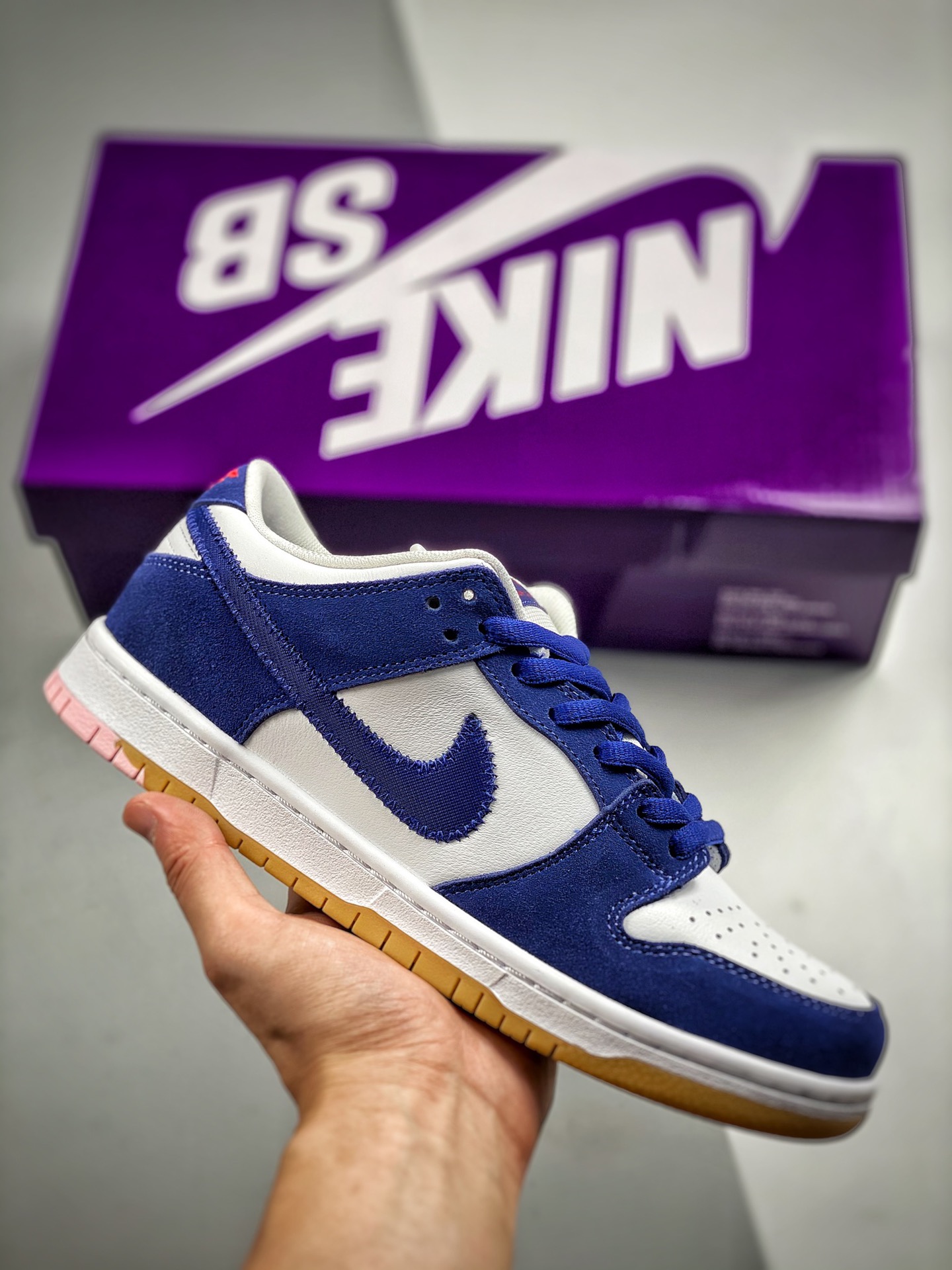 Núcleo 4 Nk Dunk SB Low Blanco azul Los Angeles Dodgers Producción original de fábrica grande Fotografía real primer la…